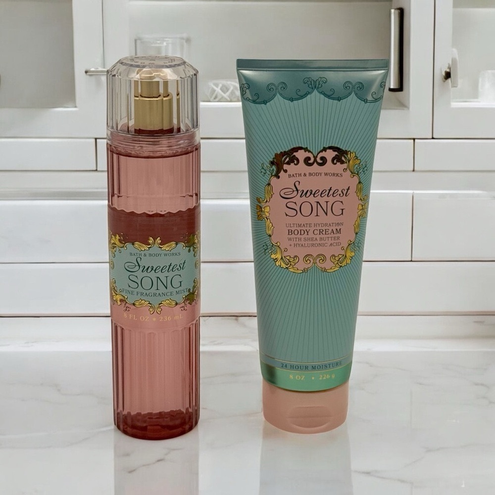Bath and Body Works Sweetest Song Body Care Gift Set NWT - Picture 1 of 5